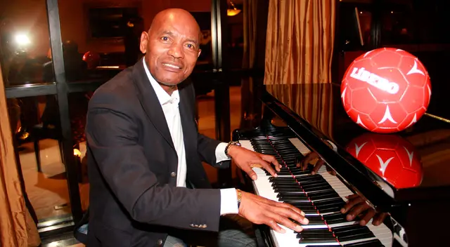 Elogió juego del delantero y confía que encajará en la bicolor. Dice que Perú ha mejorado y pide a seleccionados que apoyen a goleador.