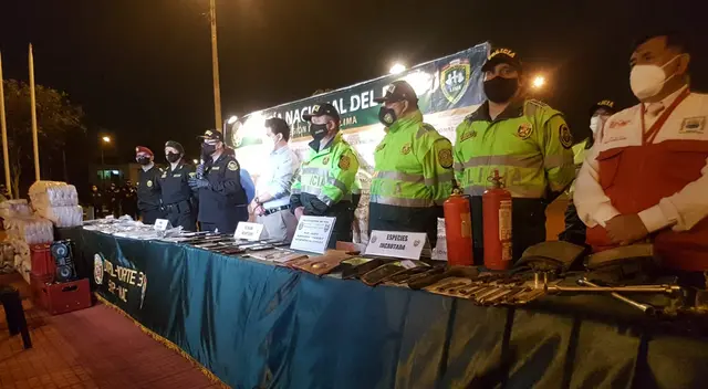 Intervenciones policiales en pandemia. Intervenciones policiales en pandemia.