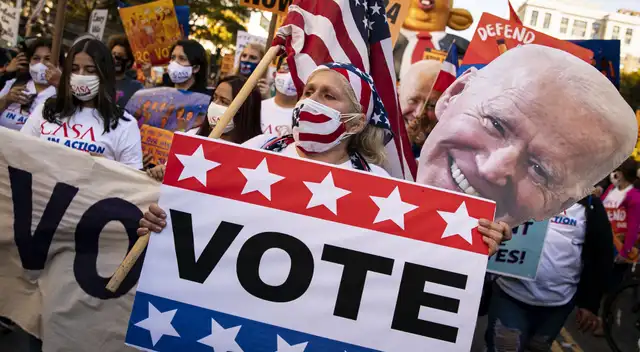 El presidente de los Estados Unidos, Donald Trump, denunció fraude en las elecciones. El presidente de los Estados Unidos, Donald Trump, denunció fraude en las elecciones.