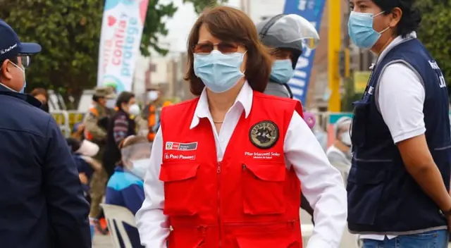 Ministra de Salud Pilar Mazzetti, supervisa Jornada nacional de Vacunación en la plaza de armas de Breña para adultos mayores, niños y madres gestantes contra la difteria, influenza y otras enfermedades. Ministra de Salud Pilar Mazzetti, supervisa Jornada nacional de Vacunación en la plaza de armas de Breña para adultos mayores, niños y madres gestantes contra la difteria, influenza y otras enfermedades.
