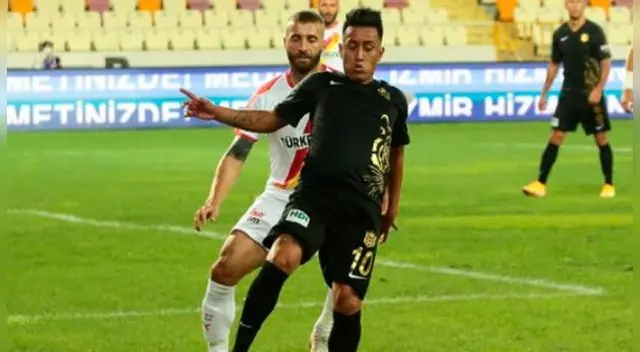 Cueva fastiado porque lo cambiaron antes de que termine el primer tiempo.