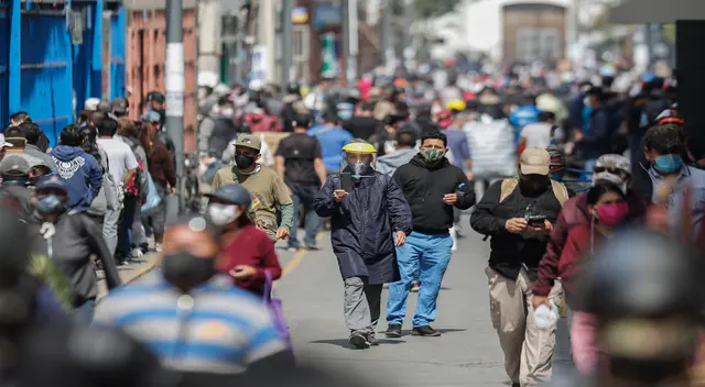 La Municipalidad de Lima habilitó dos nuevos canales peatonales para evitar la aglomeración de personas. La Municipalidad de Lima habilitó dos nuevos canales peatonales para evitar la aglomeración de personas.