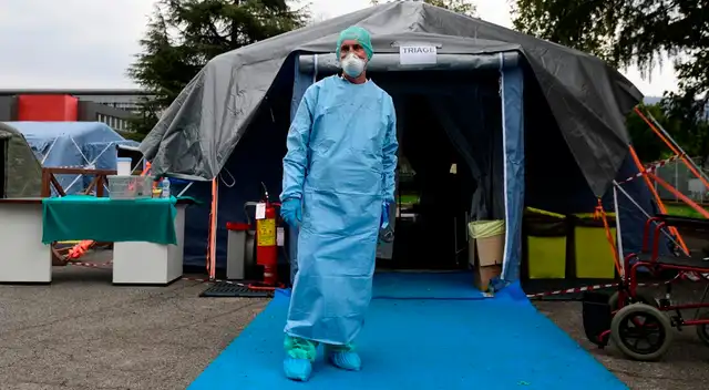 “Es una tragedia nacional para un virus que se mueve con enorme velocidad”, indicó el asesor del ministro de salud italiano Walter Ricciardi. “Es una tragedia nacional para un virus que se mueve con enorme velocidad”, indicó el asesor del ministro de salud italiano Walter Ricciardi.