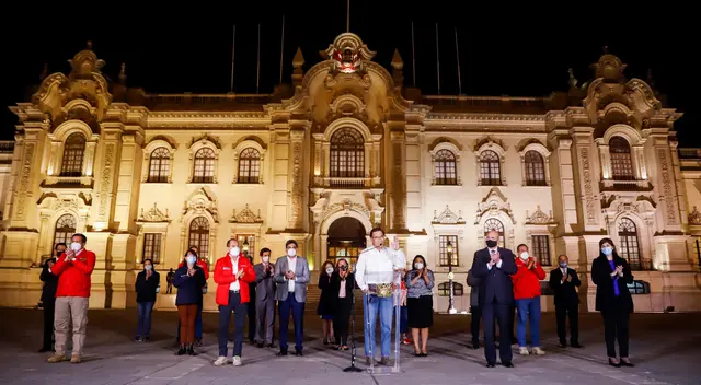 Martín Vizcarra se despidió de la presidencia del Perú esta noche | Foto: EFE