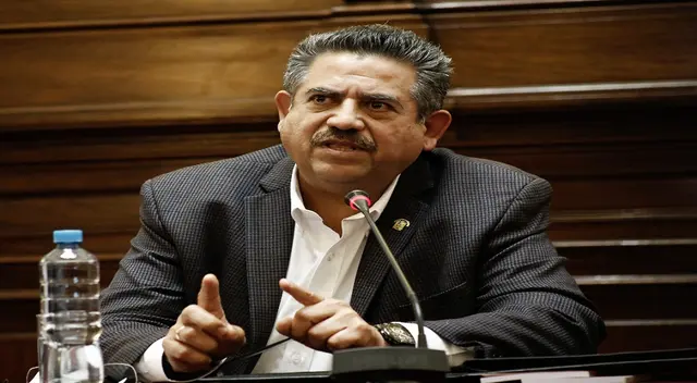 Según el JNE, Manuel Merino de Lama tiene archivada una sentencia de tipo laboral y no cuenta con estudios superiores concluidos. Según el JNE, Manuel Merino de Lama tiene archivada una sentencia de tipo laboral y no cuenta con estudios superiores concluidos.