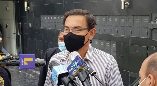 Martín Vizcarra, en su primer día como expresidente luego de vacancia, sale de su vivienda en San Isidro y habla sobre Manuel Merino. Martín Vizcarra, en su primer día como expresidente luego de vacancia, sale de su vivienda en San Isidro y habla sobre Manuel Merino.