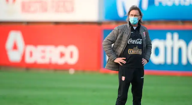 Ricardo Gareca hablará este miércoles de diversos temas en relación al compromiso entre Perú y Chile por la Eliminatoria. Ricardo Gareca hablará este miércoles de diversos temas en relación al compromiso entre Perú y Chile por la Eliminatoria.
