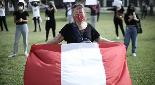 Manifestantes se hicieron presente en los exteriores de Sunedu.
