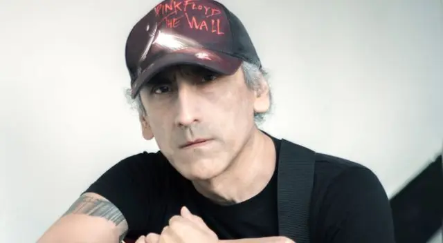 El rockero Daniel F se mostró en contra de la vacancia de Martín Vizcarra e instó a sus seguidores a protestar.