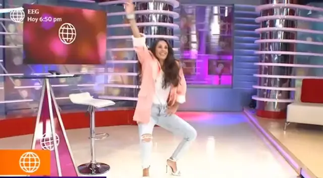 Rebeca Escribens casi termina en el piso tras bailar ‘La Cocotera’ Rebeca Escribens casi termina en el piso tras bailar ‘La Cocotera’