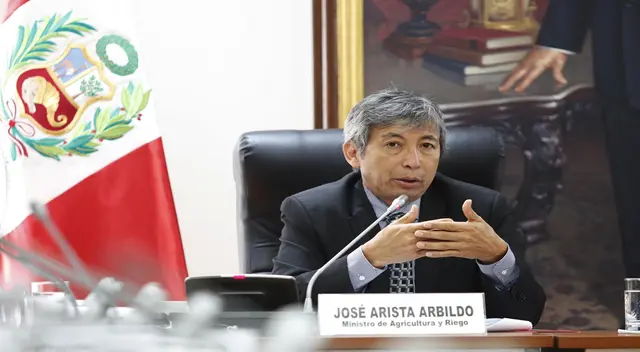 José Arista juró como titular del MEF del gabinete de Manuel Merino de Lama.