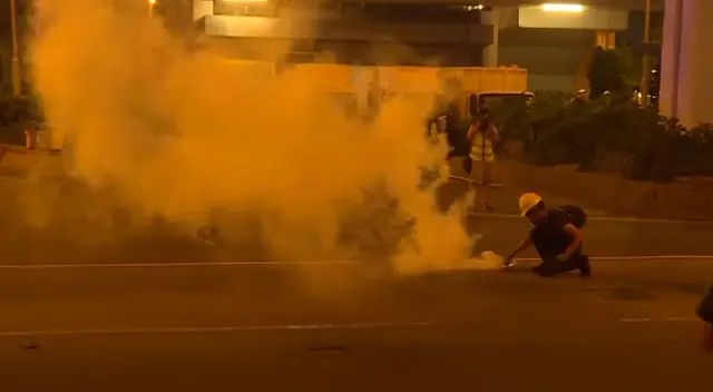 Miles de jóvenes compartieron consejos para la marcha nacional contra la vacancia. Miles de jóvenes compartieron consejos para la marcha nacional contra la vacancia.