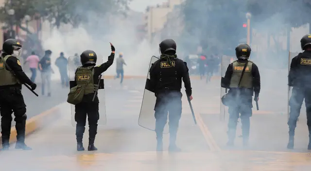 El expresidente del Perú hizo un llamado a la población para que se 'manifiesten pacíficamente y no haya afectación a los bienes públicos y privados'.