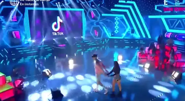 Angie Arizaga y Jota Benz sorprenden con tierno gesto tras cumplir reto TikTok