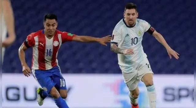 Lionel Messi anotó a Paraguay , pero su gol fue anulado. Lionel Messi anotó a Paraguay , pero su gol fue anulado.
