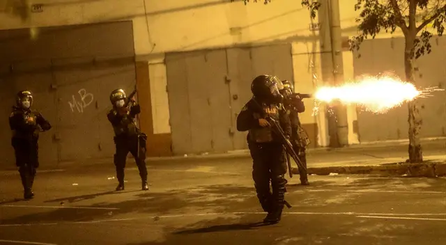 En cuanto a la respuesta de la Policía y el régimen de Merino, los excancilleres reconocieron las denuncias sobre “el uso desproporcionado de la fuerza”.