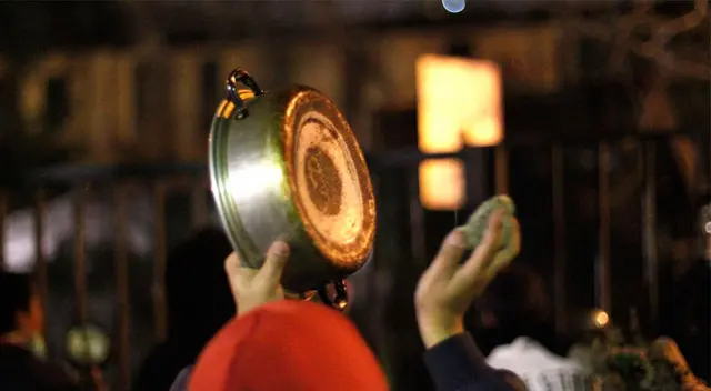 Realizan cacerolazo por muerte de joven en marcha. Realizan cacerolazo por muerte de joven en marcha.
