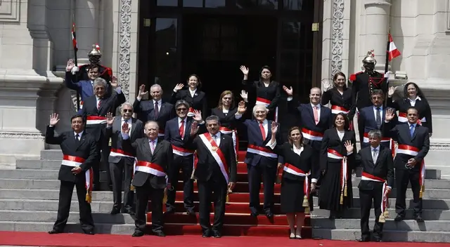 Manuel Merino renunció a la presidencia.