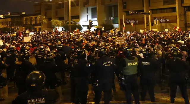 La PNP de Trujillo mencionó en un discurso que protestar era un derecho constitucional en medio de la marcha pacífica.