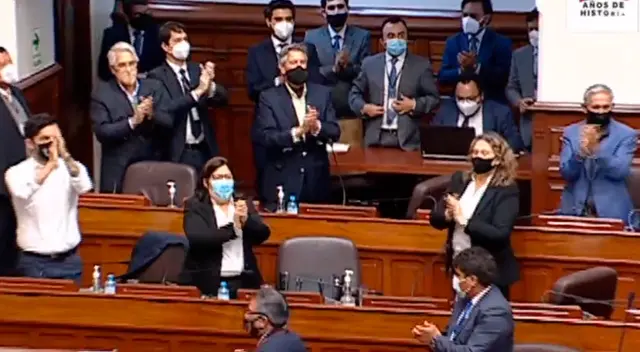 En la tarde del lunes 16 de noviembre, con 97 votos a favor, 26 en contra y 0 en abstenciones, Francisco Sagasti obtuvo la victoria. En la tarde del lunes 16 de noviembre, con 97 votos a favor, 26 en contra y 0 en abstenciones, Francisco Sagasti obtuvo la victoria.