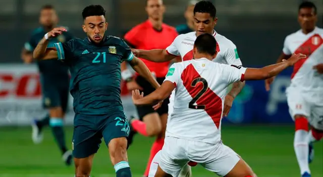 El delantero argentino anotó el primer gol contra la selección peruana.