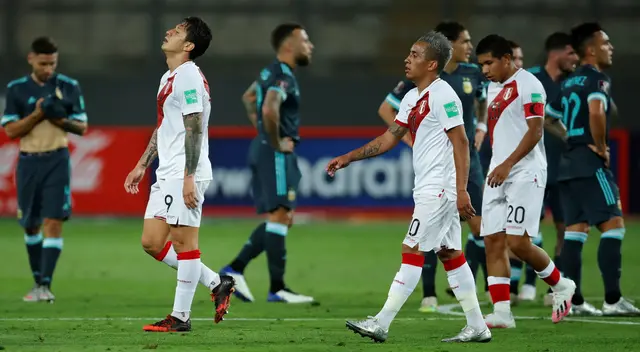Selección peruana fue superado por Argentina en la fecha 4 de las Eliminatorias | Foto: EFE
