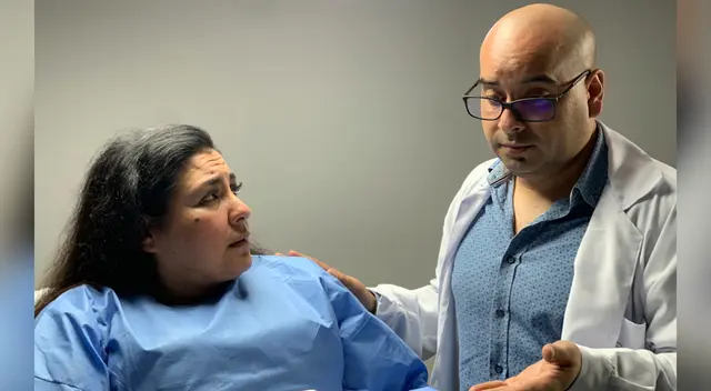 Mónica Torres y Junior Silva aparece en algunos capítulos de "Aislados, la serie". Mónica Torres y Junior Silva aparece en algunos capítulos de "Aislados, la serie".