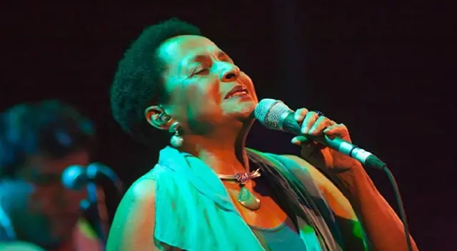 Susana Baca envió conmovedor mensaje a pueblo peruano tras ganar Grammy Latino.