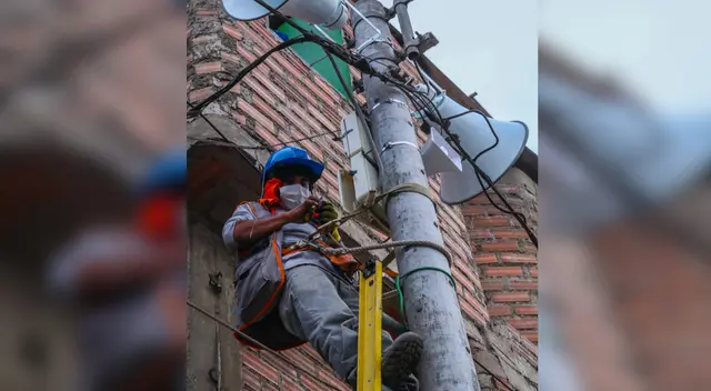 Instalan cámaras para fortalecer la seguridad ciudadana en todo el distrito.