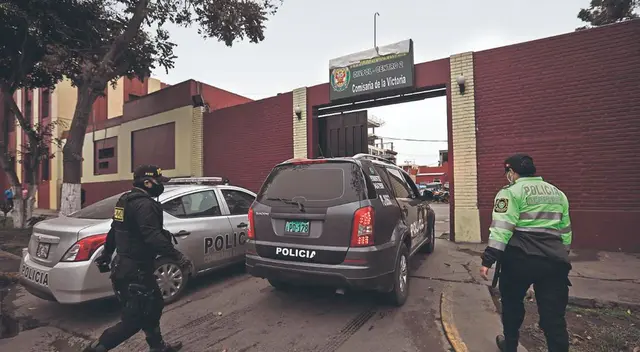 La detenida y el menor fueron trasladados a la comisaría La detenida y el menor fueron trasladados a la comisaría