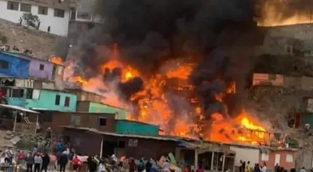 Incendio azota viviendas en Villa María del Triunfo.