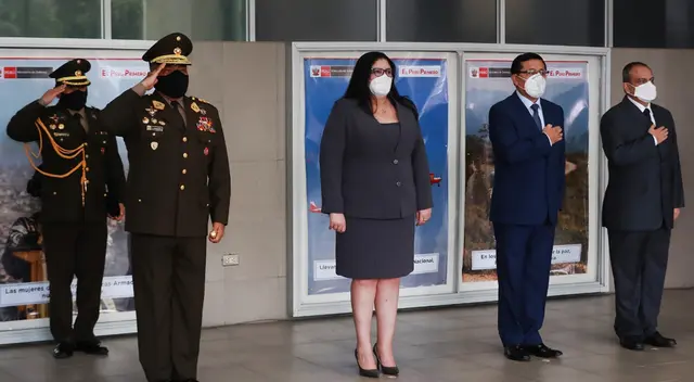 Ministra Nuria Esparch anunció que 10 mil efectivos militares serán capacitados en técnicas de vacunación.