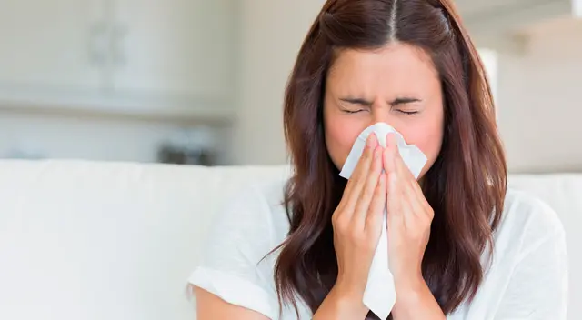 La sinusitis es la inflamación de la mucosa de los senos paranasales, que puede ser causada por un hongo, una bacteria o un virus. La sinusitis es la inflamación de la mucosa de los senos paranasales, que puede ser causada por un hongo, una bacteria o un virus.