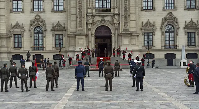 Ceremonia de reconocimiento al presidente Francisco Sagasti.