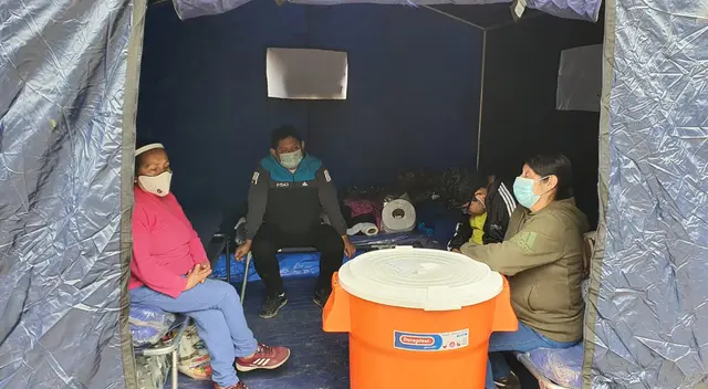 Vecinos de VMT piden ayuda tras perderlo todo en incendio.