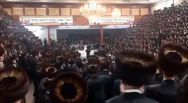 En las imágenes del video se puede ver que la concurrencia no respetó el protocolo de bioseguridad. En las imágenes del video se puede ver que la concurrencia no respetó el protocolo de bioseguridad.