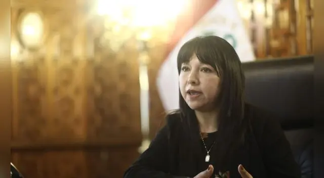 Mirtha Vásquez criticó acciones de Manuel Merino