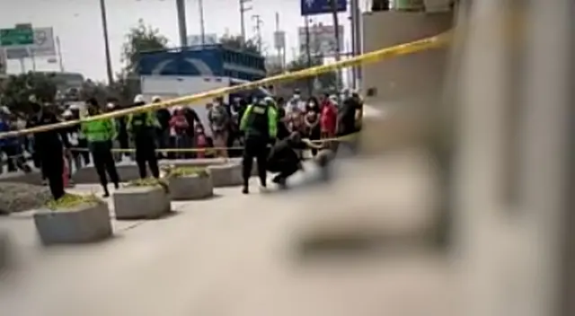 Sicarios matan a hombre en Los Olivos. Sicarios matan a hombre en Los Olivos.