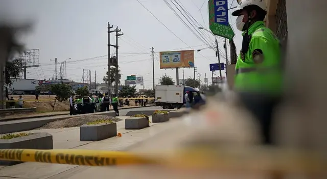 Sicarios matan a hombre en Los Olivos. Sicarios matan a hombre en Los Olivos.