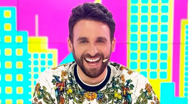 Rodrigo González aplaude el rating de su programa Amor y fuego en Willax, tras la cancelación del programa de Karen Schwarz en Latina.