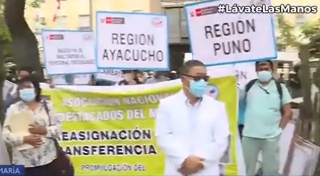 Desde la mañana, decenas de médicos se encuentran en los exteriores del Minsa. Desde la mañana, decenas de médicos se encuentran en los exteriores del Minsa.