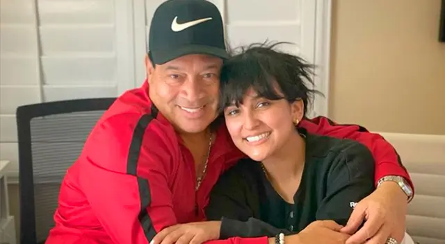 Tito Nieves se mostró feliz de conocer a Daniela Darcourt.