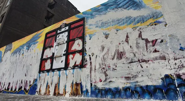 En horas de la madrugada destruyeron el mural en memoria de los jóvenes fallecidos en la marcha contra Manuel Merino. En horas de la madrugada destruyeron el mural en memoria de los jóvenes fallecidos en la marcha contra Manuel Merino.