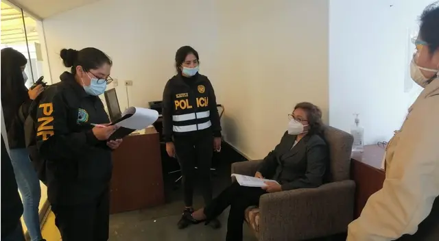 Capturan a funcionarios de la municipalidad Santa María del Mar Capturan a funcionarios de la municipalidad Santa María del Mar