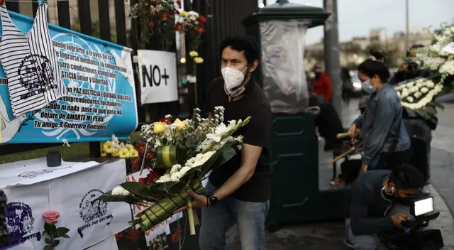 Reconstruyen mural en honor a Inti Sotelo y Bryan Pintado, víctimas de la represión policial.