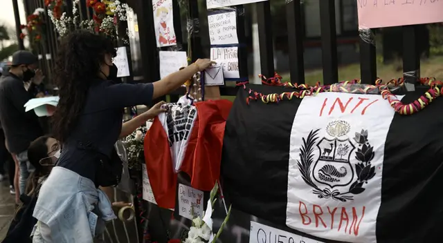 Reconstruyen mural en honor a Inti Sotelo y Bryan Pintado, víctimas de la represión policial.