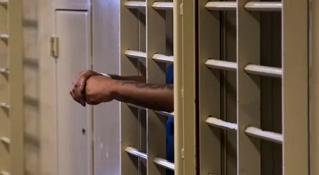 Aprueban castración química y horca para violadores en Pakistan.