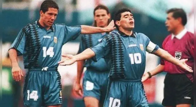 Simeone llena de elogios a Maradona. Simeone llena de elogios a Maradona.