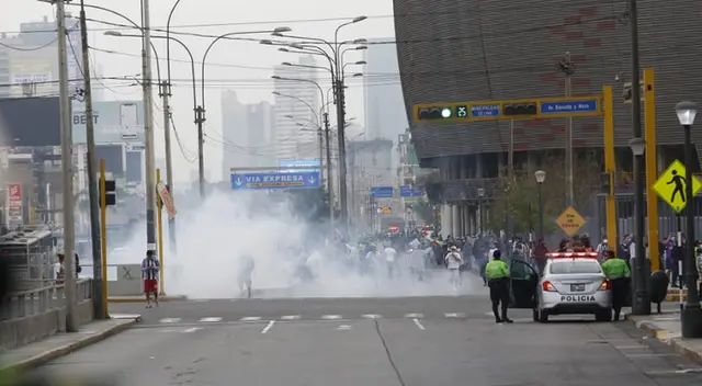 PNP se encuentra en los exteriores del Estado Nacional.