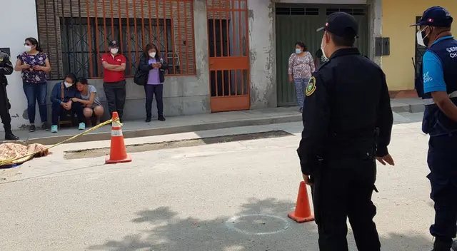 Delincuentes asesinaron a un cambista con engaños. Intentaron robarle 4 mil dólares.